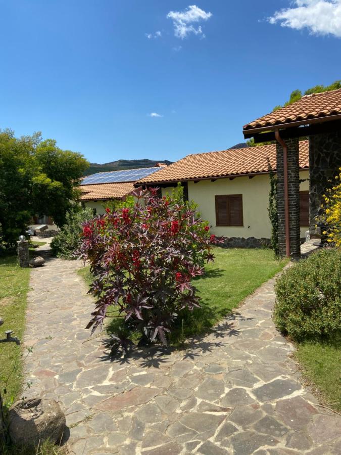 Agriturismo Gennemara B&B Perdaxius 外观 照片
