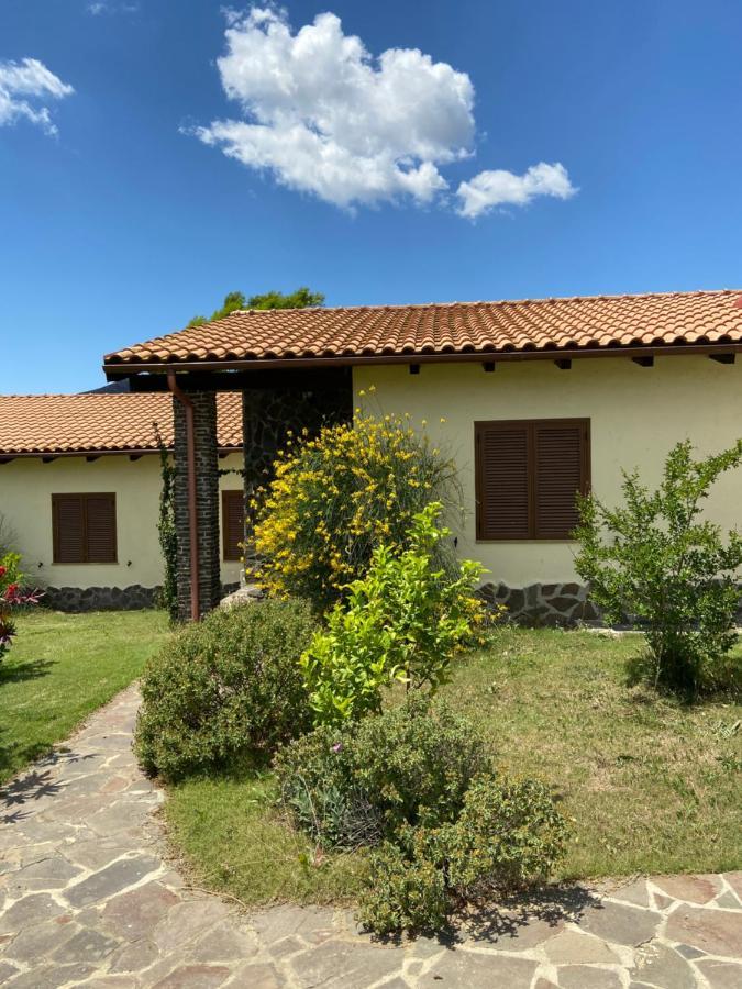 Agriturismo Gennemara B&B Perdaxius 外观 照片